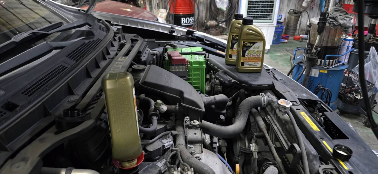 高雄義利汽車保養廠幫客戶的Nissan Rouge更換DLE 5W-60 24H GT3機油和IGAT CVT變速箱油