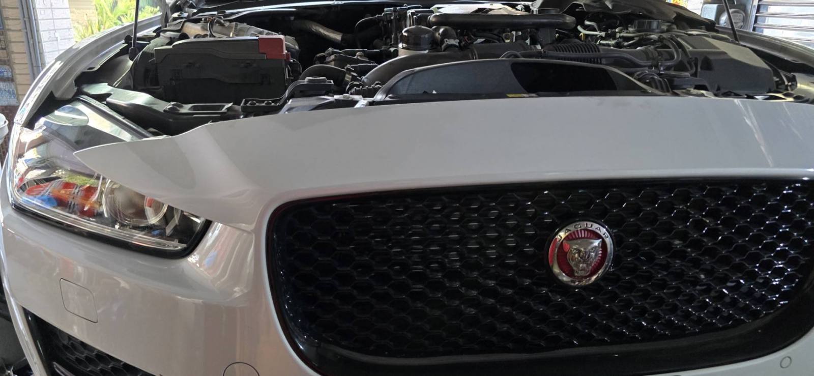 高雄銘盛汽車電機潘老闆幫客戶的捷豹汽車更換DLE 5W-50 24H GT3機油