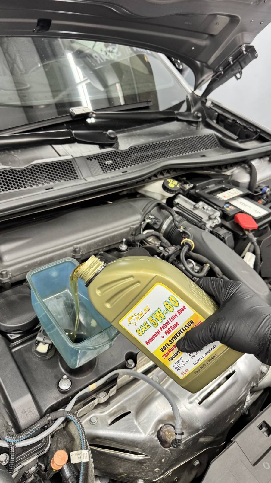 台北游先生的寶獅車更換DLE 5W-60 24H GT3 PRO機油