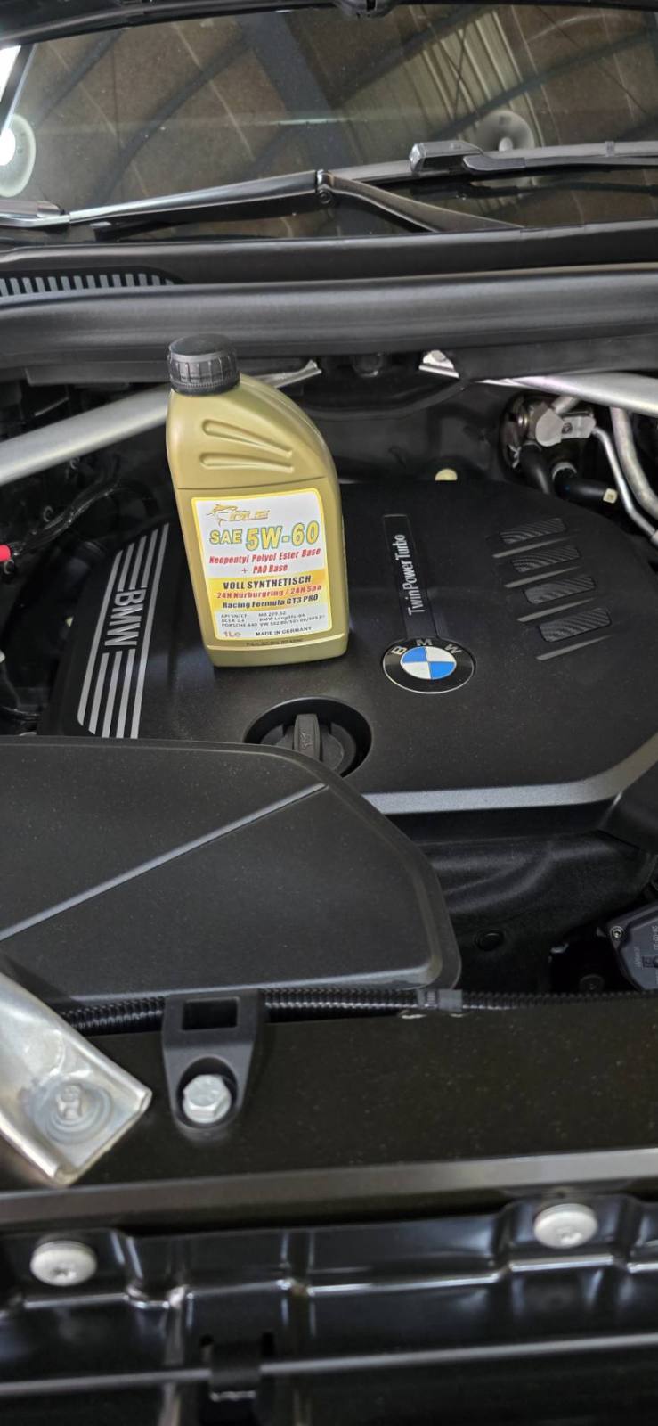 耀明汽車的BMW X5 xDrive25d更換DLE 5W-60 24H GT3 PRO機油